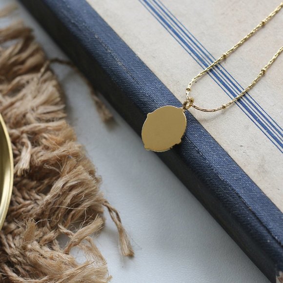 NEW 18K Gold Plated Mother Of Pearl Oval Necklace - Picture 6 of 8